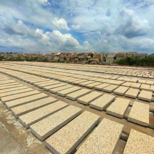 绍兴 黄金麻花岗岩荔枝面地铺石防护中