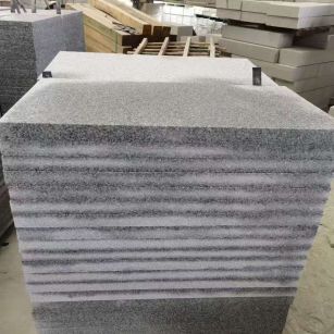 绍兴 芝麻白5公分火烧地铺成品，900*400，规格可定制