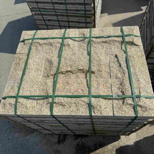 绍兴 黄金麻花岗岩石材自然面蘑菇石成品