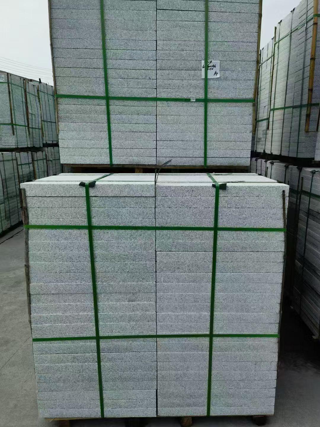 绍兴 芝麻白火烧，园林广场市政工程地铺石，1.8~5.0厚均有现货