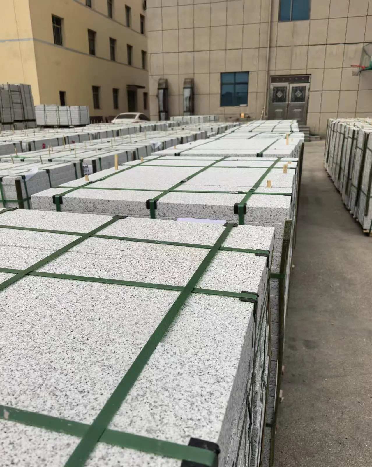 绍兴 白麻花岗岩5.0公分荔枝面地铺石