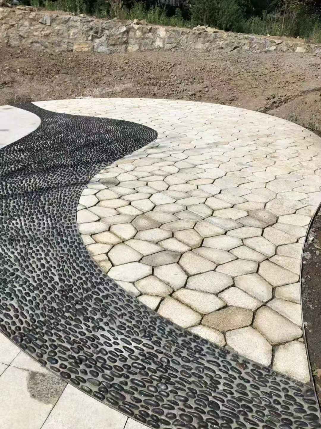 绍兴 黄金麻冰裂纹地铺石工地铺装案例