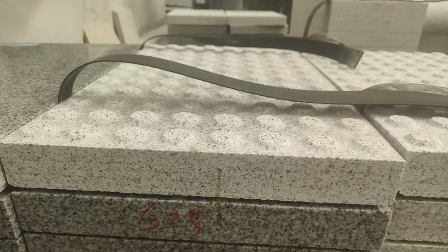 绍兴 芝麻白花岗岩6.0公分荔枝面五轴加工雕刻盲点