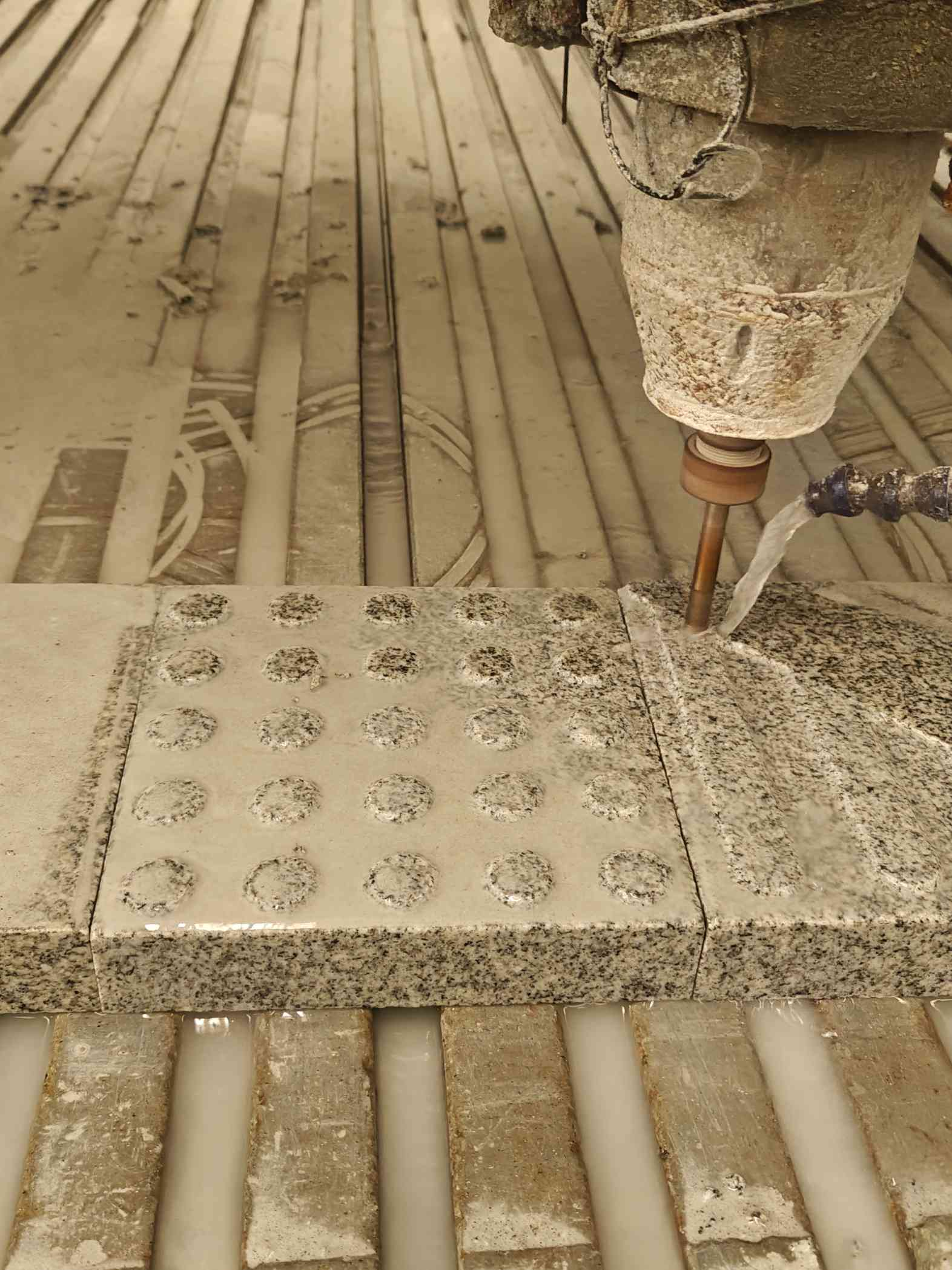 绍兴 芝麻白花岗岩石材盲人石、盲道石、盲点石