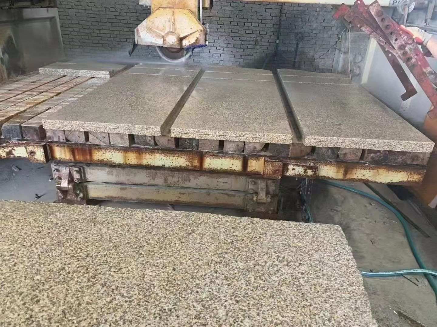 绍兴 黄金麻荔枝面成品板加工