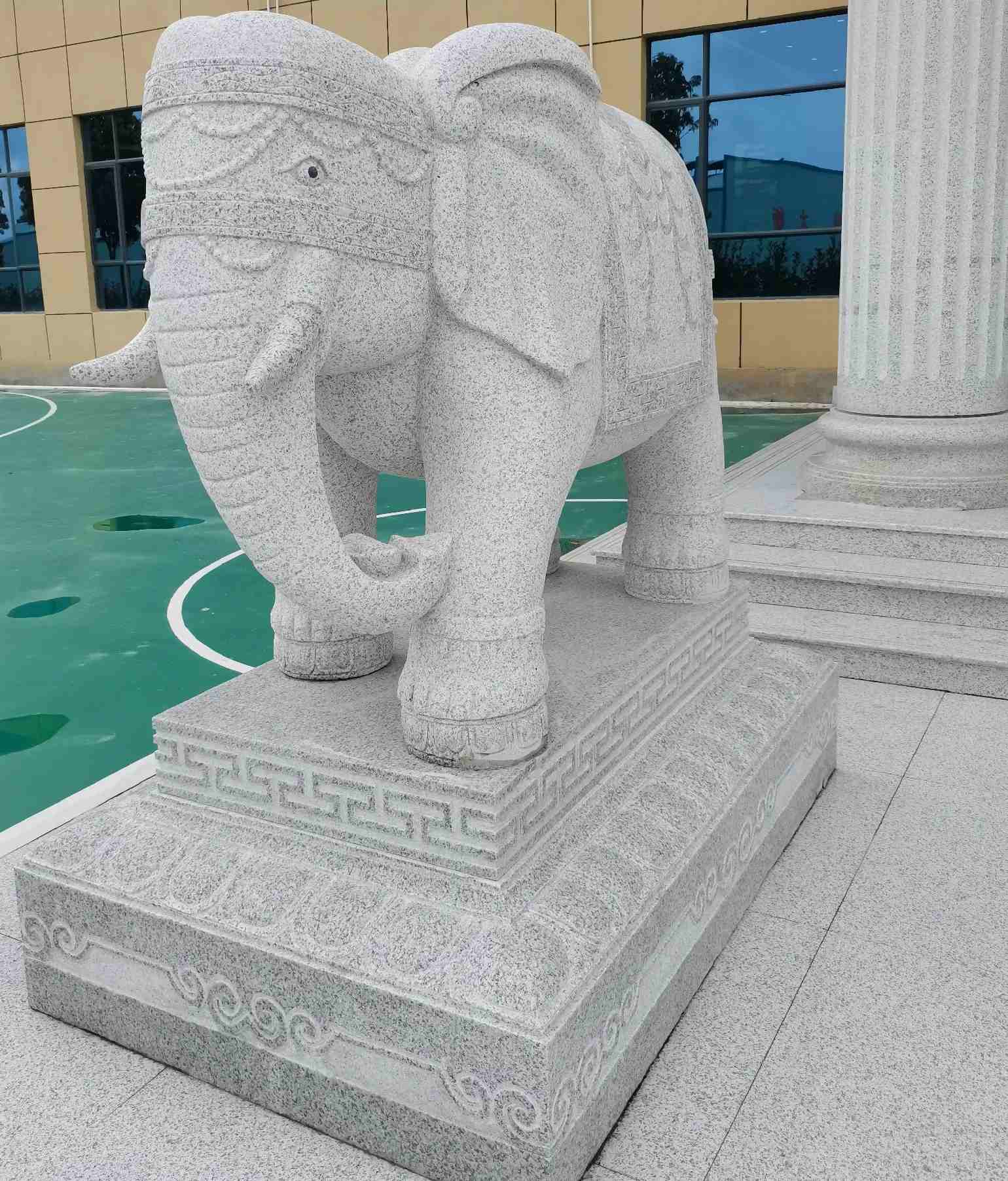 绍兴 白麻花岗岩动物异形石雕-大象