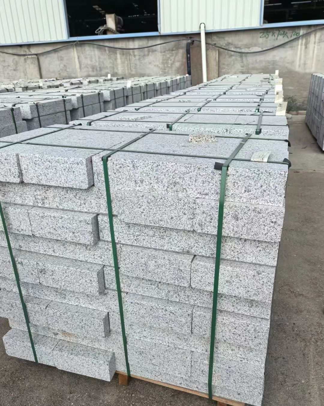 绍兴 白麻花岗岩路沿石，弧形路沿石，道牙石，马路牙子，界石，路缘石，平沿石，直岩石，平缘石等