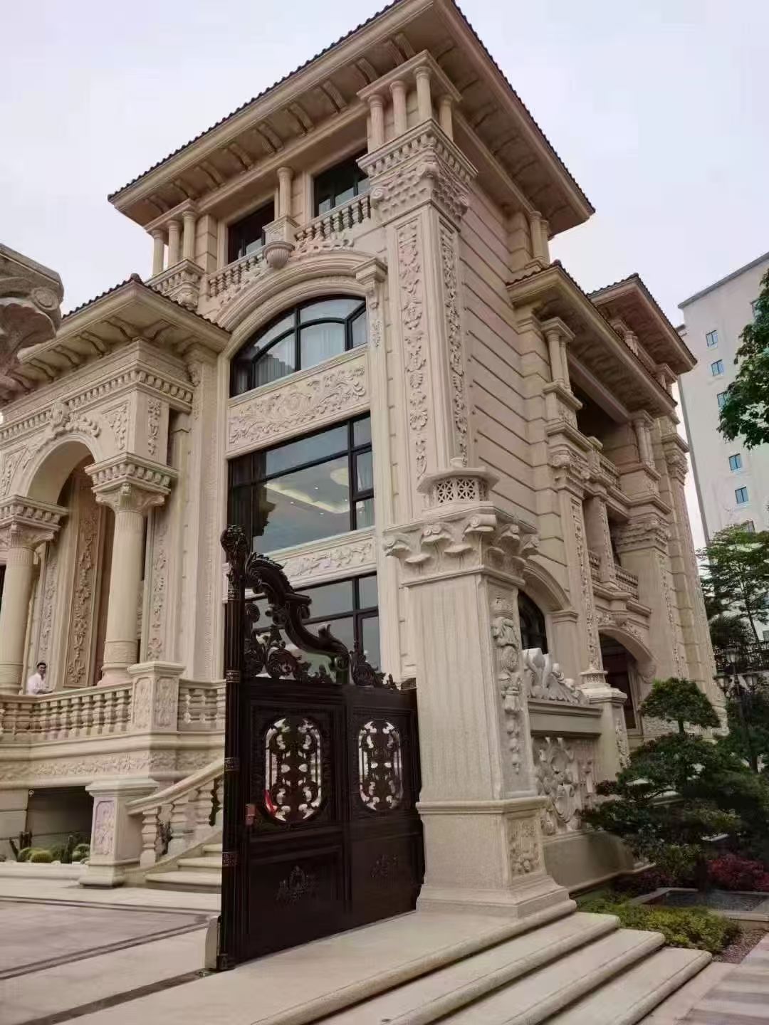 绍兴 黄金麻花岗岩别墅外墙干挂效果展示