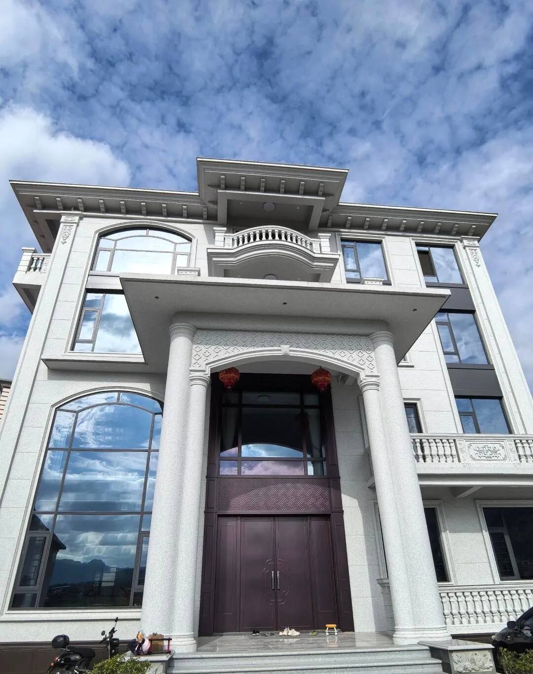 绍兴白麻别墅外墙干挂石材效果示例