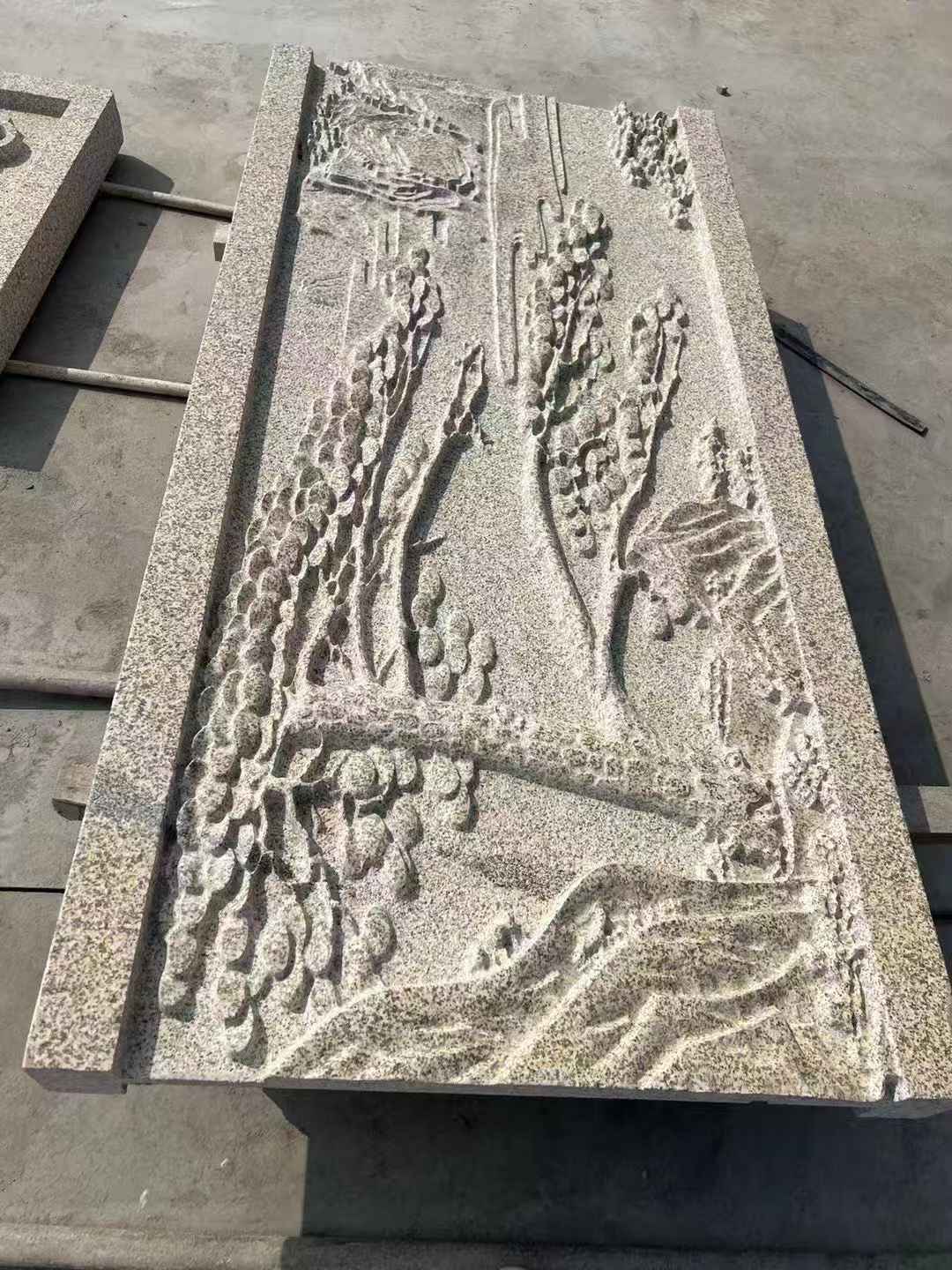 绍兴 黄金麻雕刻板浮雕迎客松